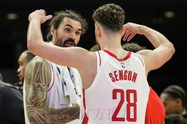 塞克斯顿全场出战20分钟,投篮10中5得到14分2篮板5助攻1断 塞克斯顿全场出战20分钟,投篮10中5得到14分2篮板5助攻1断